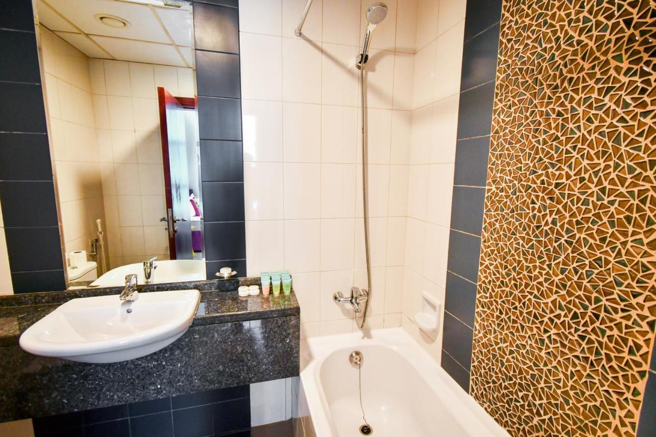 Scala Tower Chic With A Twist