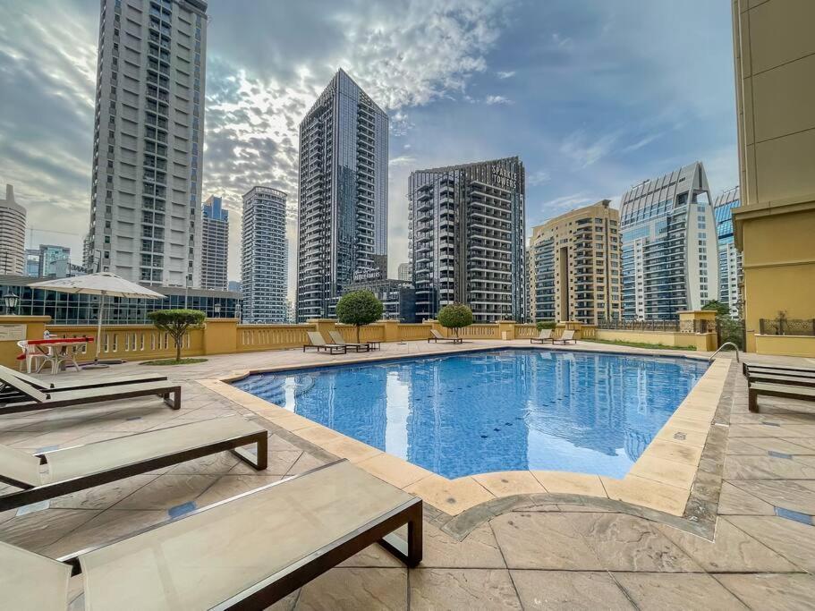 Dominant View Of Marina * Dubai