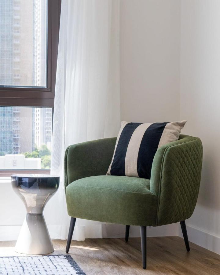 Luxfolio Retreats - Brand New - Full Burj View Apartment Dubai