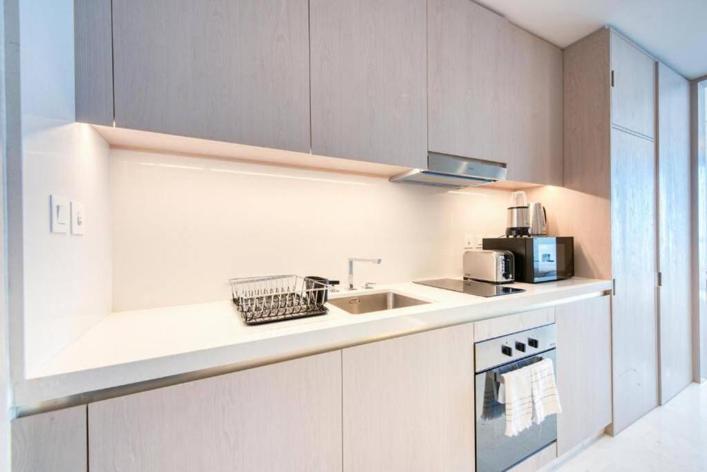 Ultra Lux Sea View With St Regis Amenities Apartment