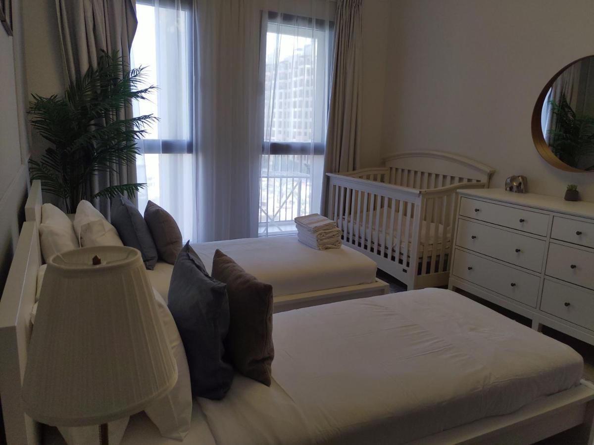 Madinat Jumeirah: Upscale Luxury Near Burj Al Arab With Stunning Pool Views *