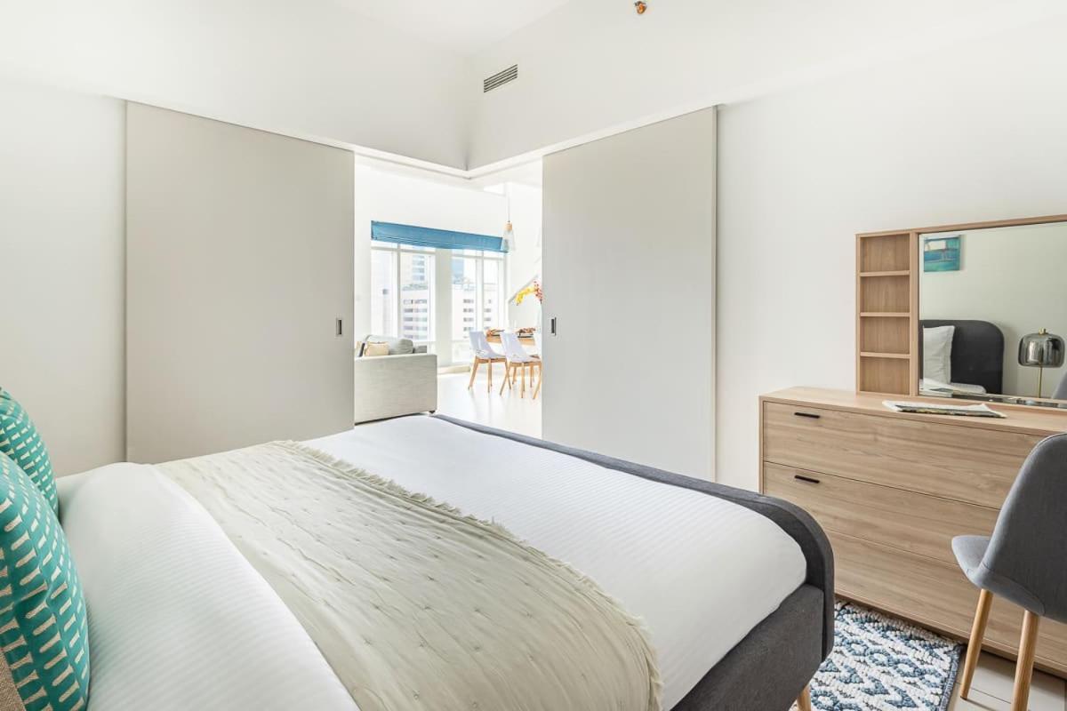 Apartment Frank Porter - Loft East Dubai
