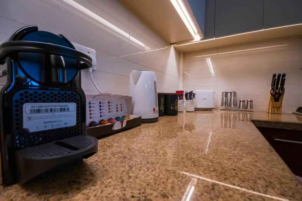 Apartment Stylish 2br In Downtown With Sea And Views *