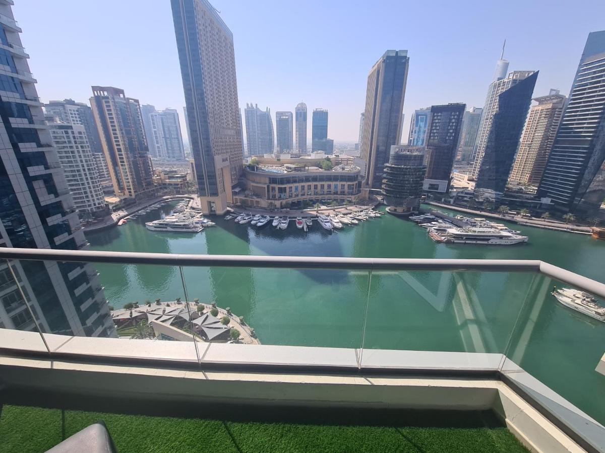 Bay Central- Marina *