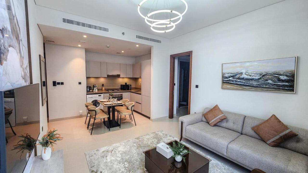 By Latinem Luxury 2br Cvr A507 Near Burj Khalifa Apartment Dubai