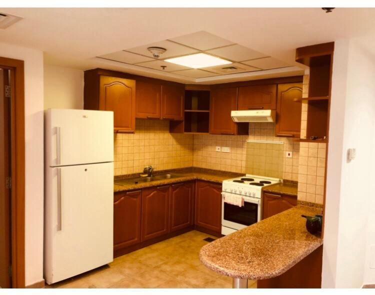 Homestay Up Tower Shiekh Zayed Road *