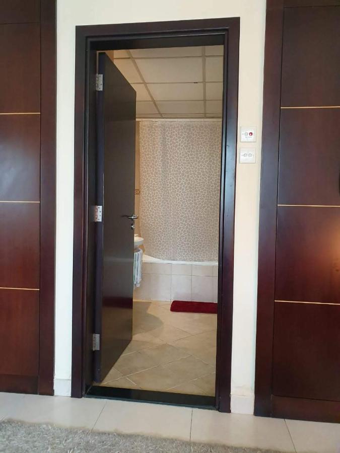 Marina Sail Tower Homestay Dubai
