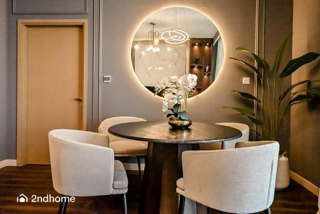 Apartment Luxurious 1 Bed With Direct Access To Mall *