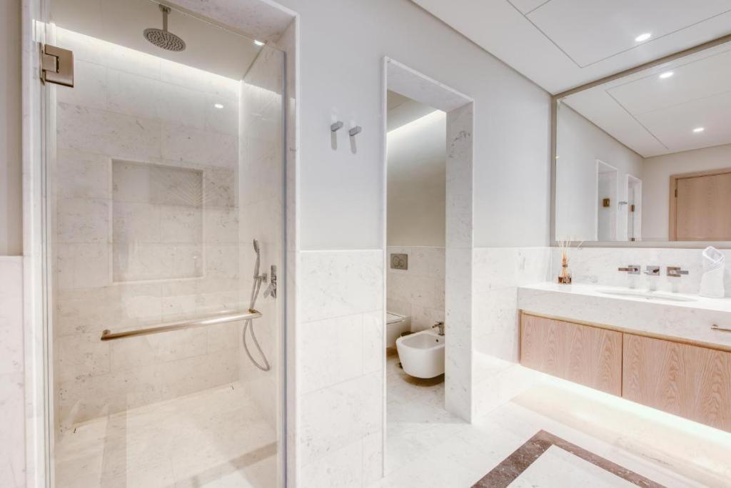 Lovely Sea Views ,1Br Resort Style Amenities ,Get Access To Aura Infinity Pool *