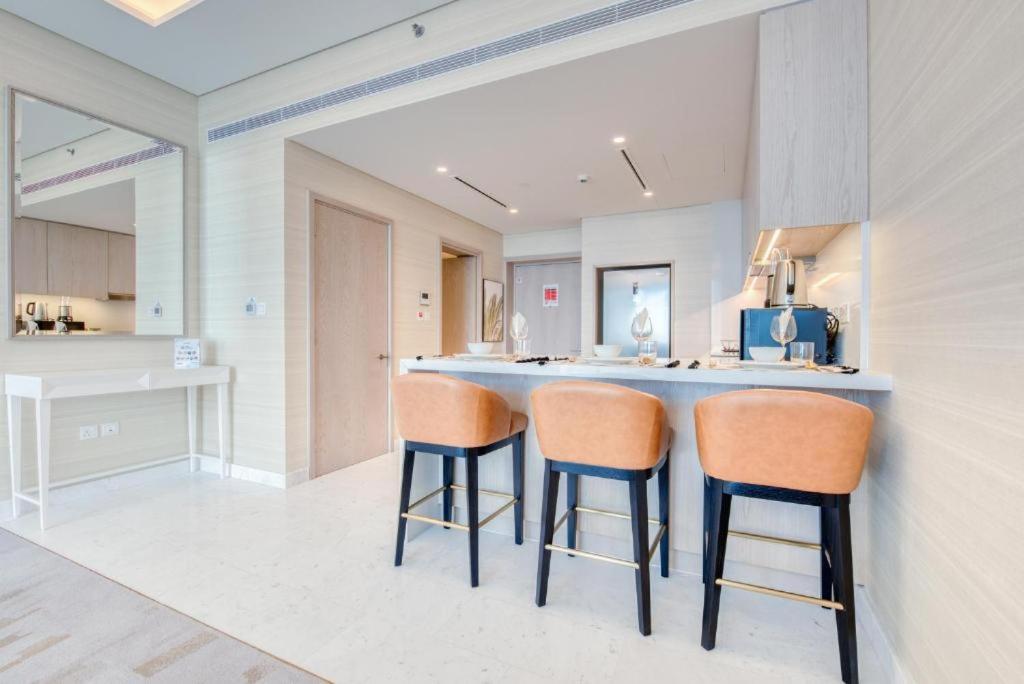 Lovely Sea Views ,1Br Resort Style Amenities ,Get Access To Aura Infinity Pool Apartment *