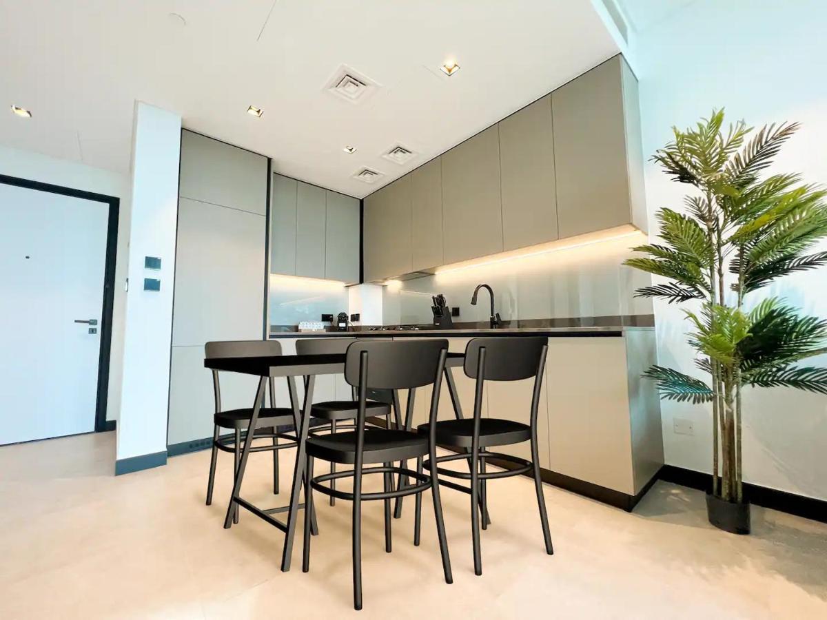 Exclusive 1br In Business Bay - Burj Khalifa And Canal View