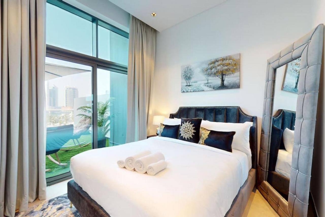 15 Northside Tower 2 - Spacious One Bedroom Apartment
