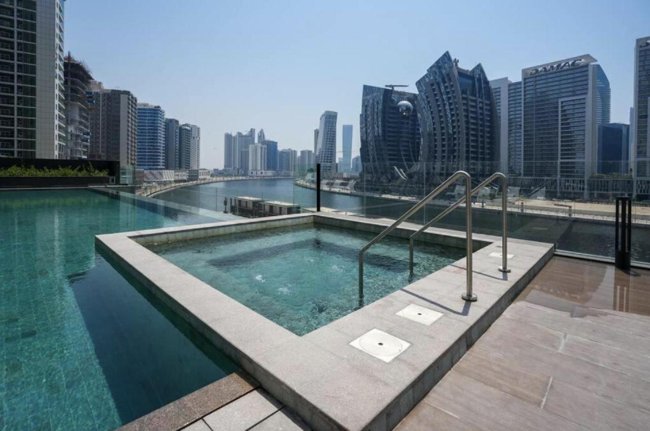 Exclusive 1br In Business Bay - Burj Khalifa And Canal View * Dubai