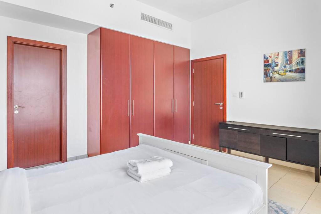 Stonetree - Beautiful 1br With Partial Sea View Apartment