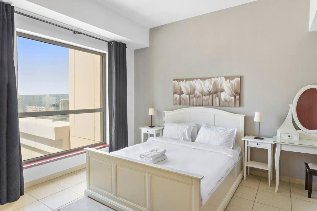 Stonetree - Beautiful 1br With Partial Sea View Apartment