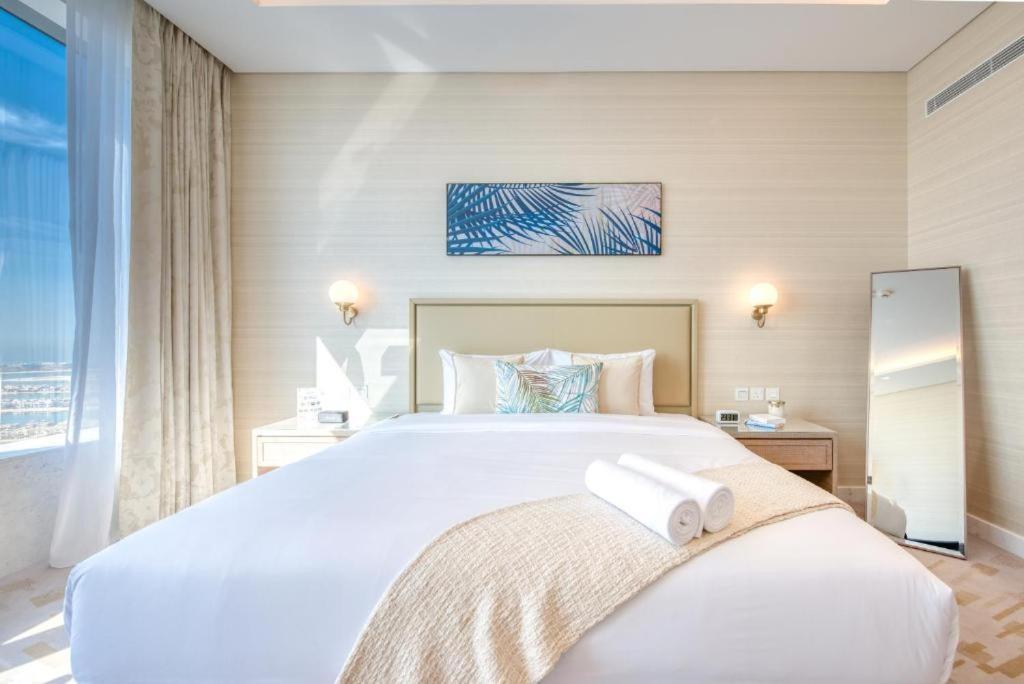 The Best Infinity Pool ,Resort Style Amenities, Sea Views And A Glimpse Of Ain Dubai Apartment *