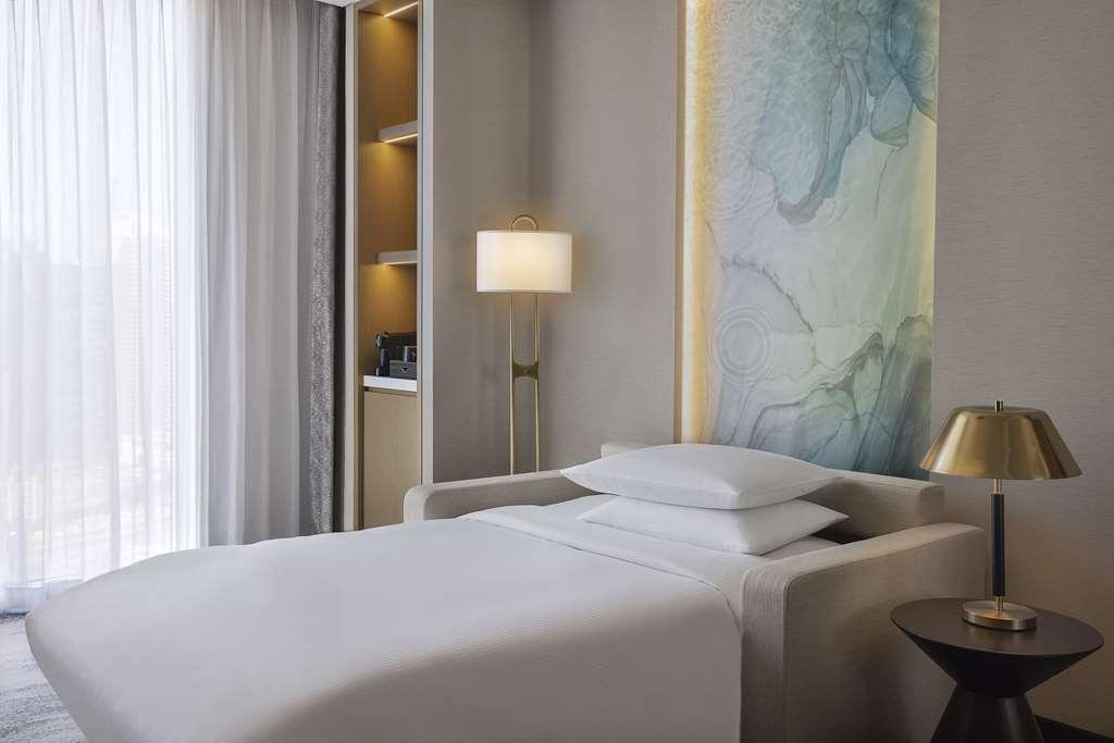 Embassy By Hilton Business Bay *