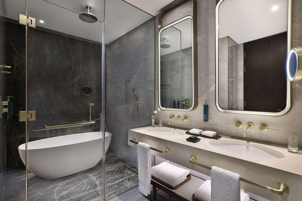 Embassy By Hilton Business Bay Hotel Dubai
