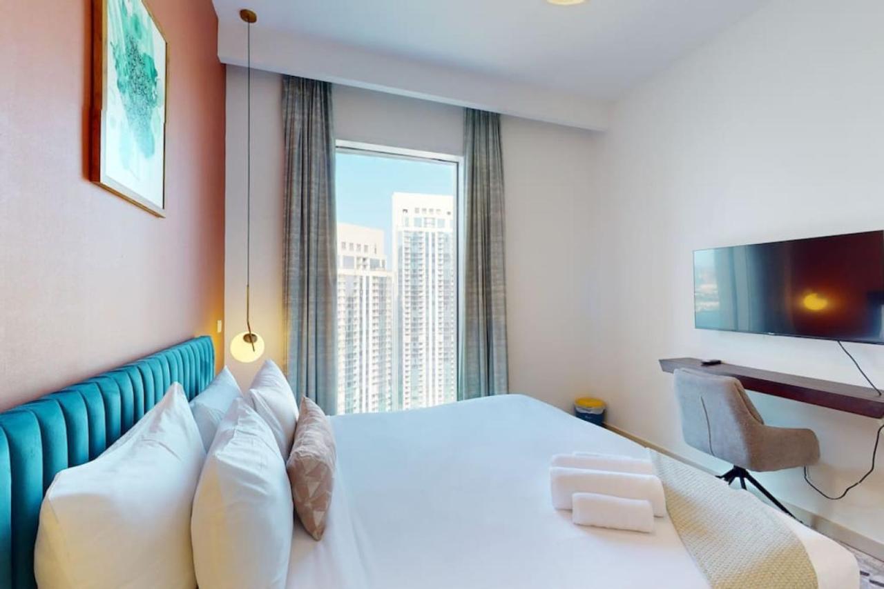 Apartment Creek Horizon Tower 2 - Colourful One Bedroom Dubai