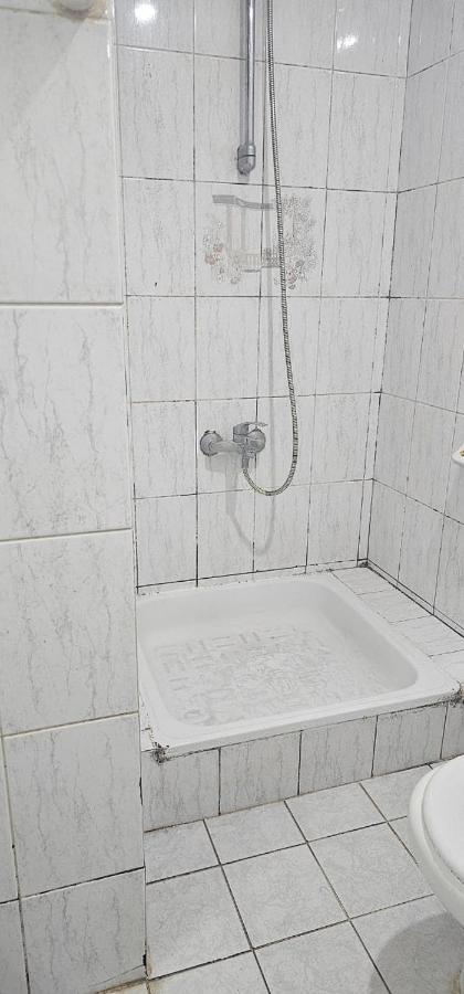 Homestay Private Single Or Couple Partition Behind Burjuman Mall, Bur