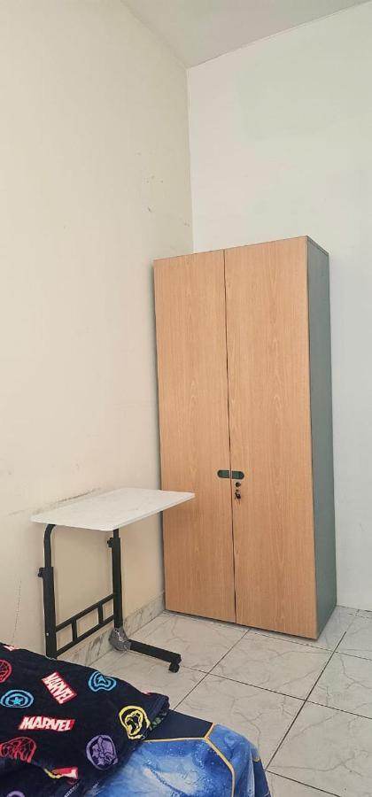 Homestay Private Single Or Couple Partition Behind Burjuman Mall, Bur