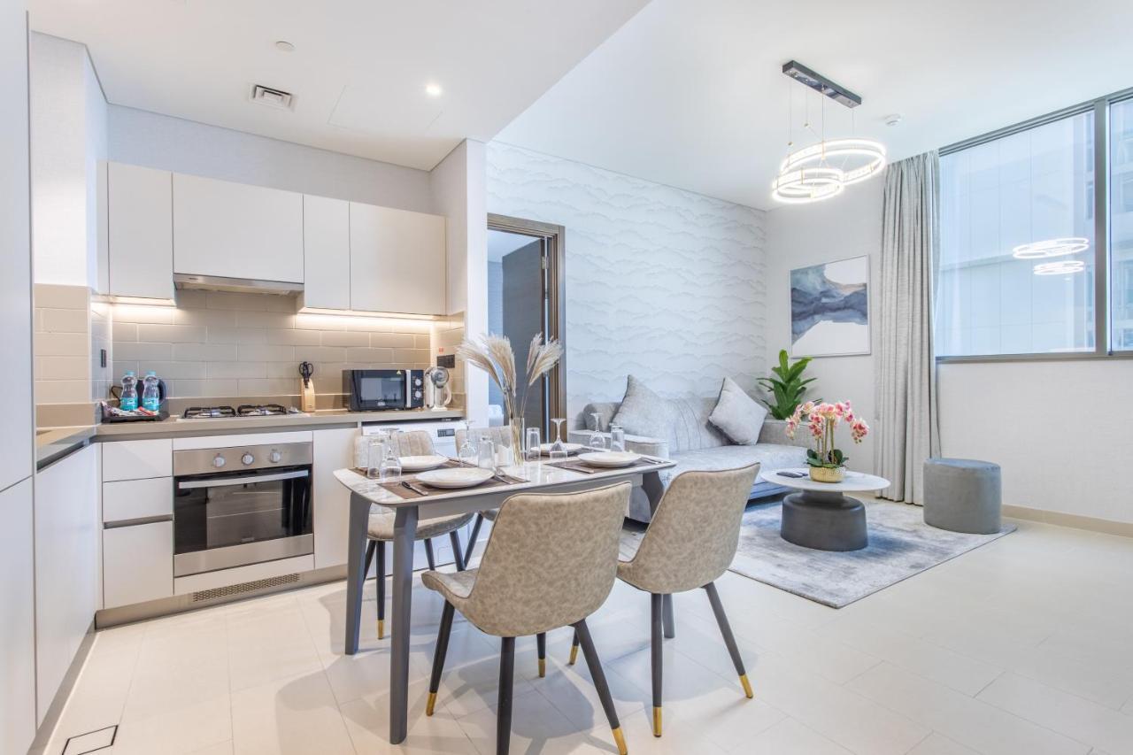 By Latinem Luxury 2br Cv A814 Near Burj Khalifa Apartment