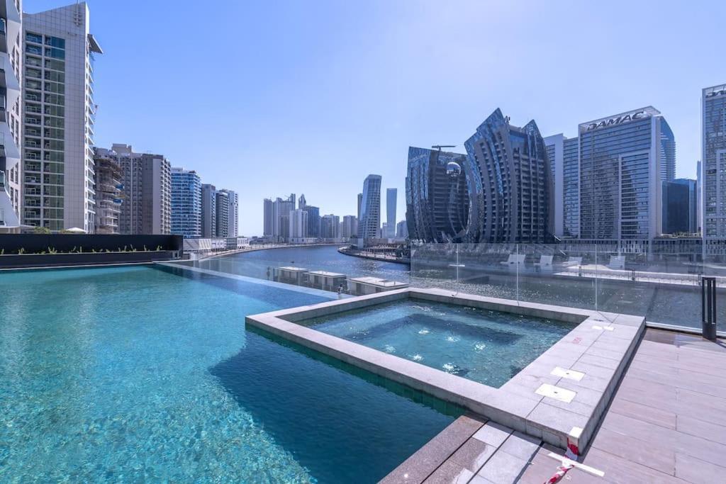 Ranch Living 1 Bedroom In Business Bay By Suiteable