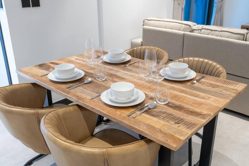 Ranch Living 1 Bedroom In Business Bay By Suiteable Apartment Dubai
