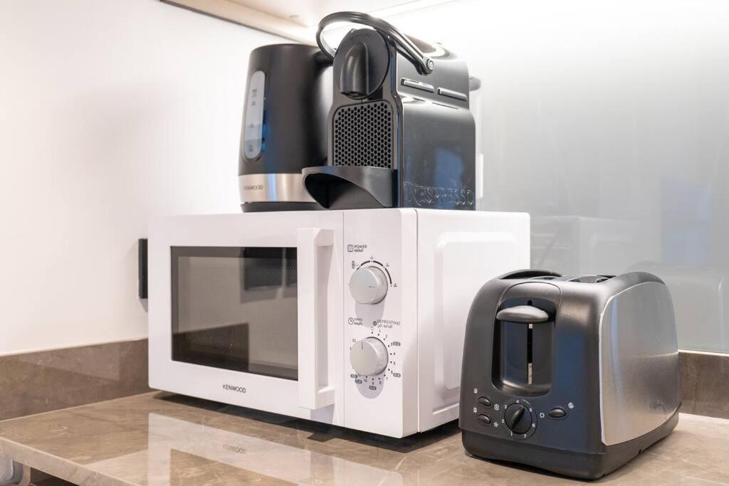Ranch Living 1 Bedroom In Business Bay By Suiteable * Dubai