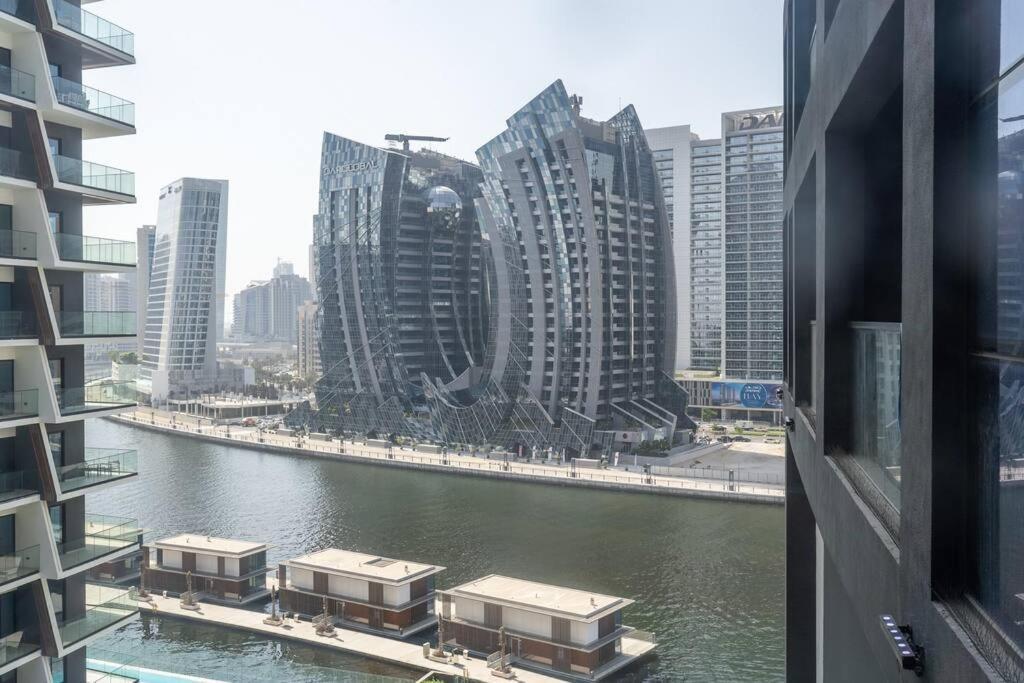 Ranch Living 1 Bedroom In Business Bay By Suiteable * Dubai