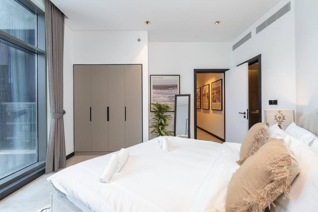 Ranch Living 1 Bedroom In Business Bay By Suiteable Apartment
