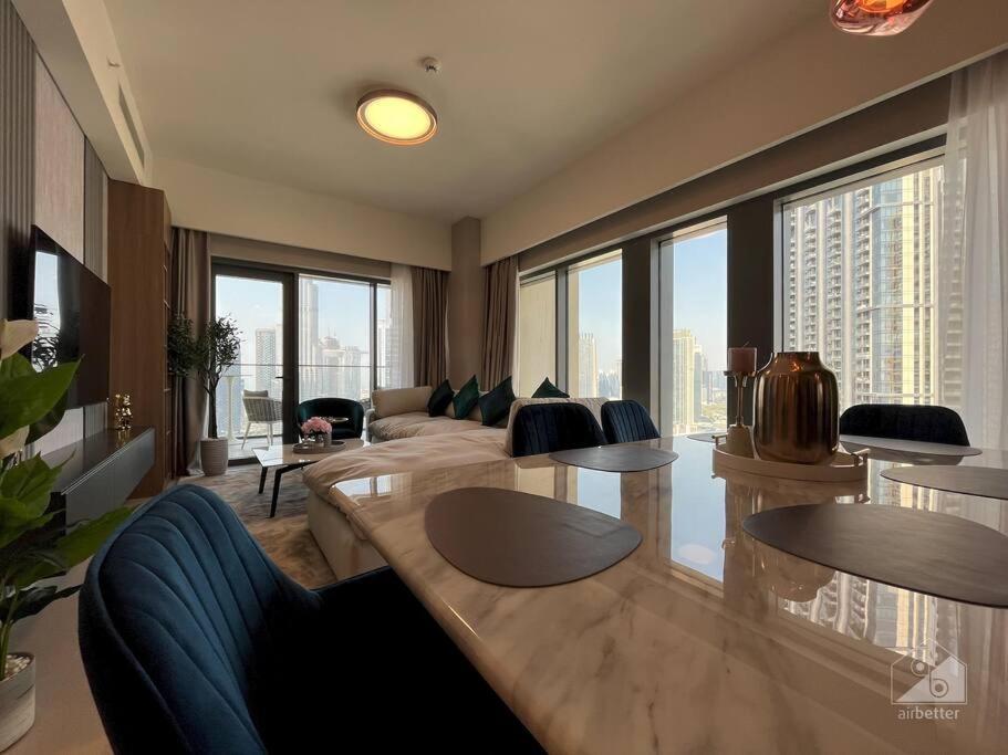 Luxury 3bedroom With Balcony In Downtown Apartment Dubai
