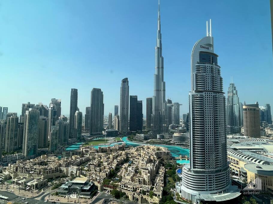 Luxury 3bedroom With Balcony In Downtown Apartment *