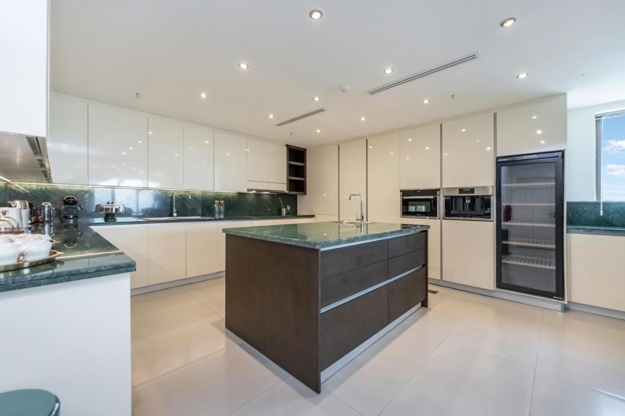 Fam Living- Luxe Penthouse In Jbr Marina - Panaromic Sea View Apartment Dubai