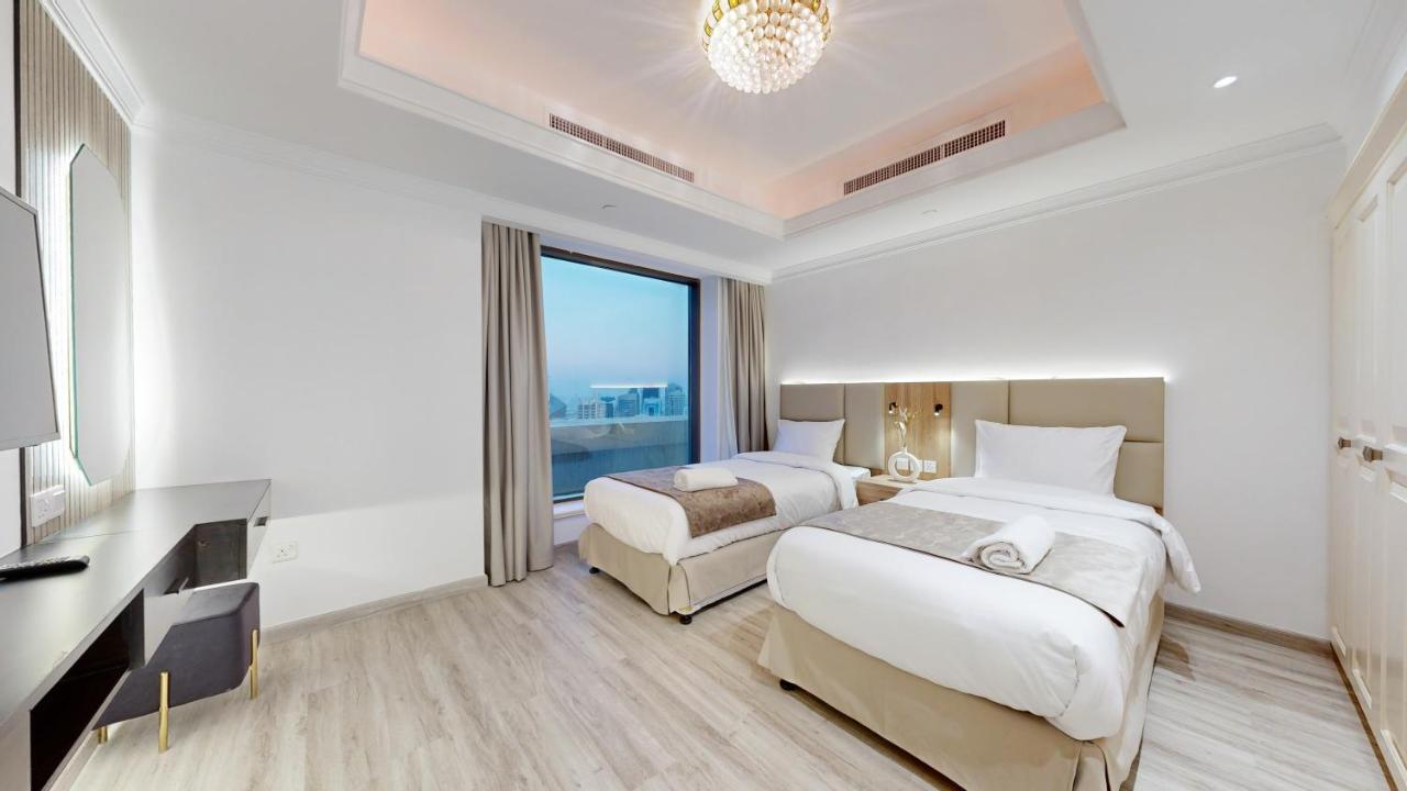 Huge Penthouse With Yacht Included And Private Pool!!! Apartment Dubai