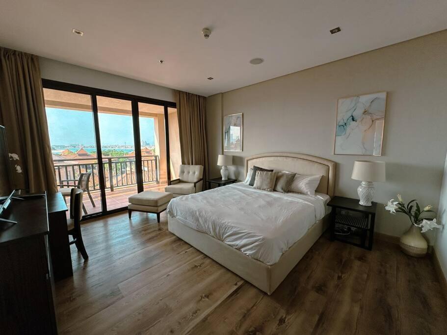 Family Friendly At Palm Dubai