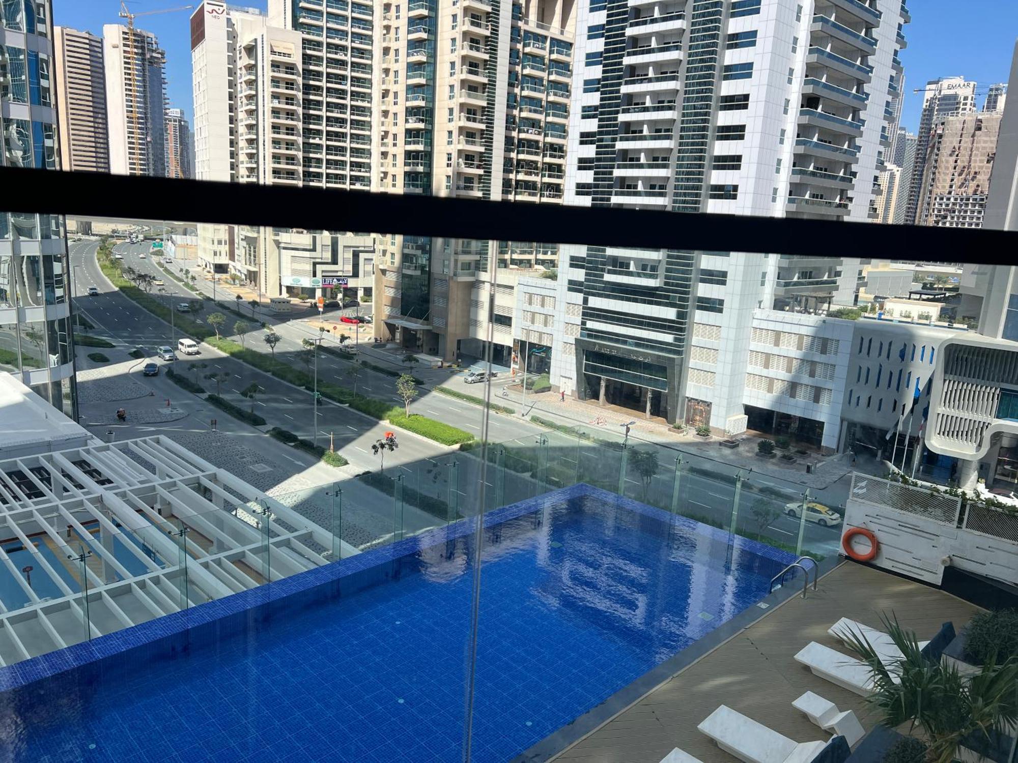 Apartment Luxury Danube Dubai