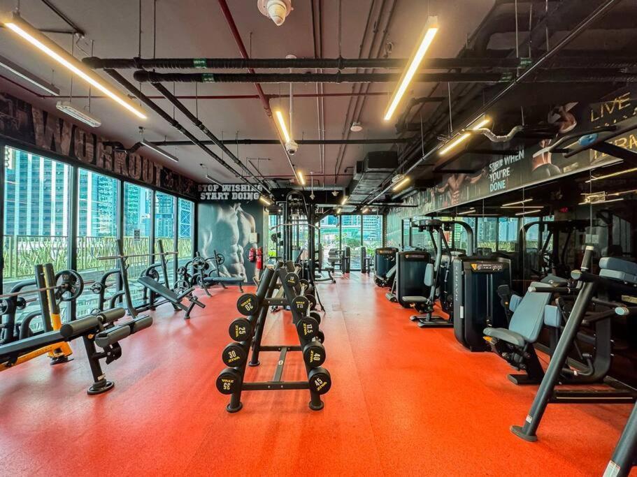 Cozy 1br With Lake View Near Metro * Dubai