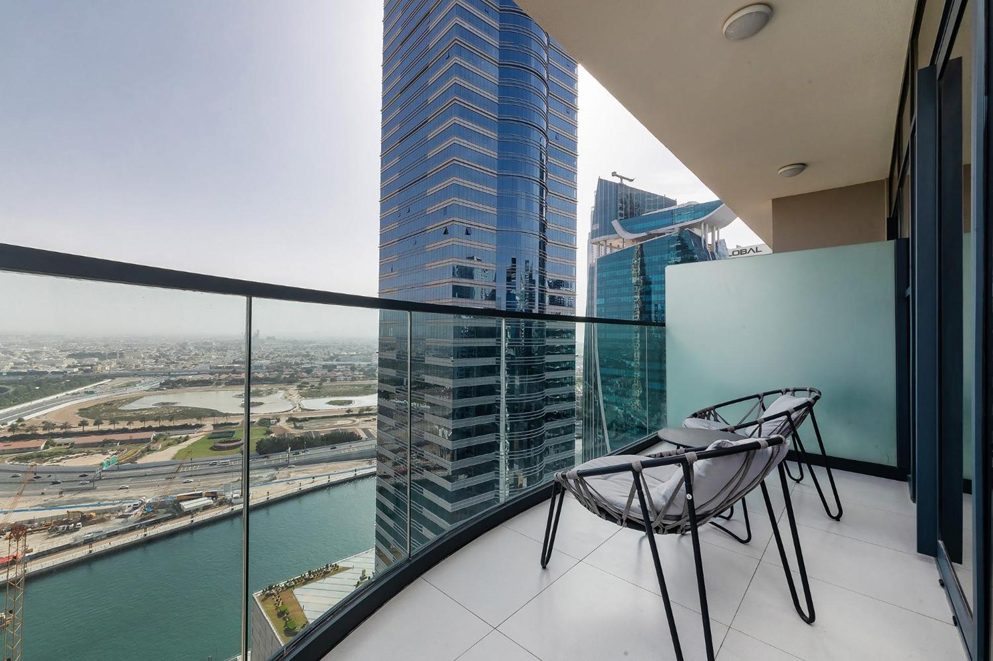 Zada Tower 1br With Amazing Canal View * Dubai