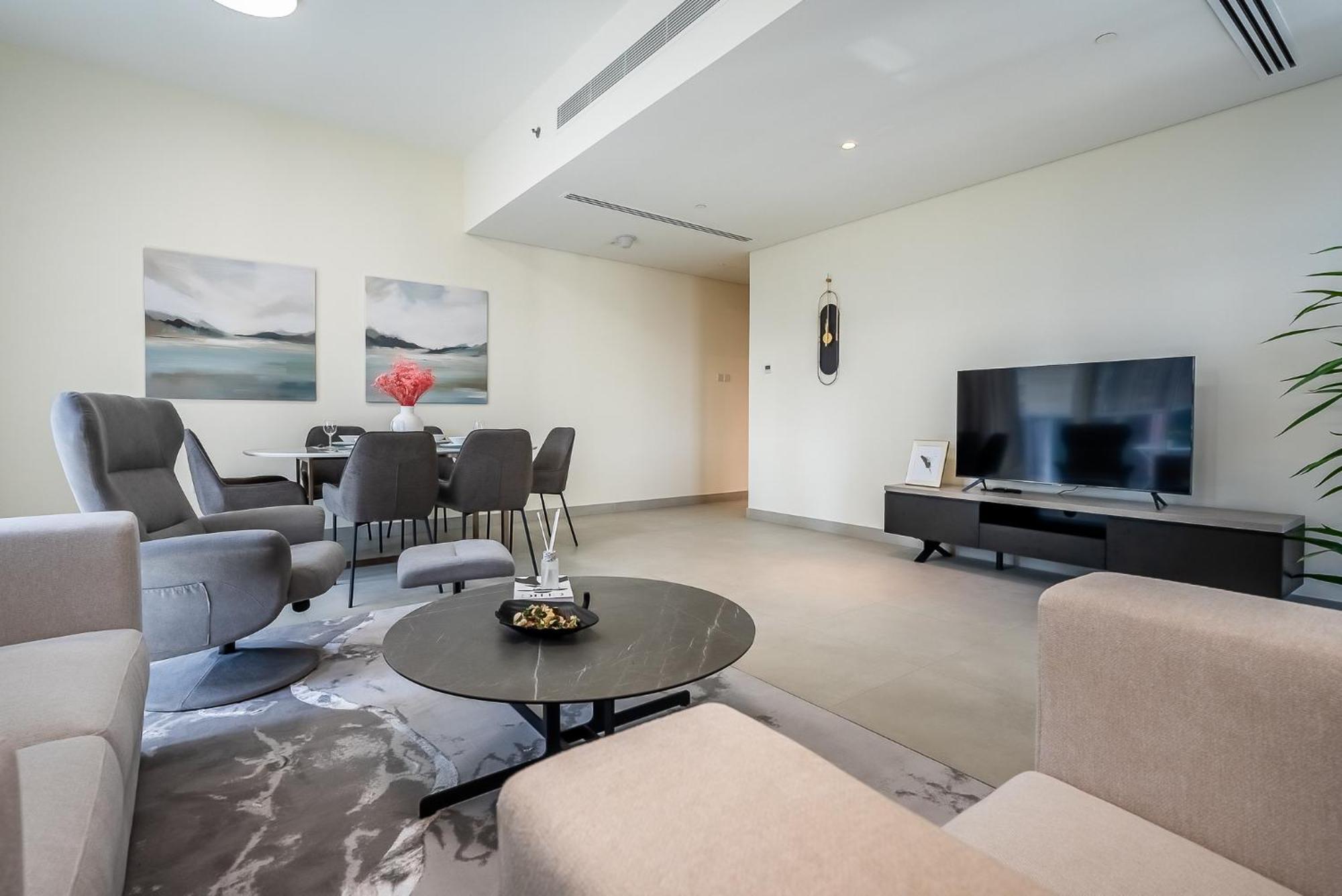 Apartment Spacious With Maid In Marina I Marina Arcade *