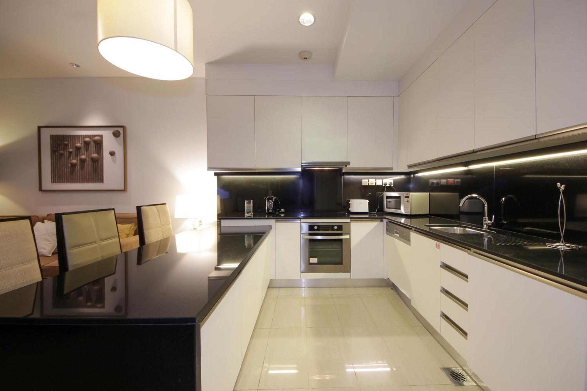 Luxury Marina View In Jw Marriott Marina Apartment