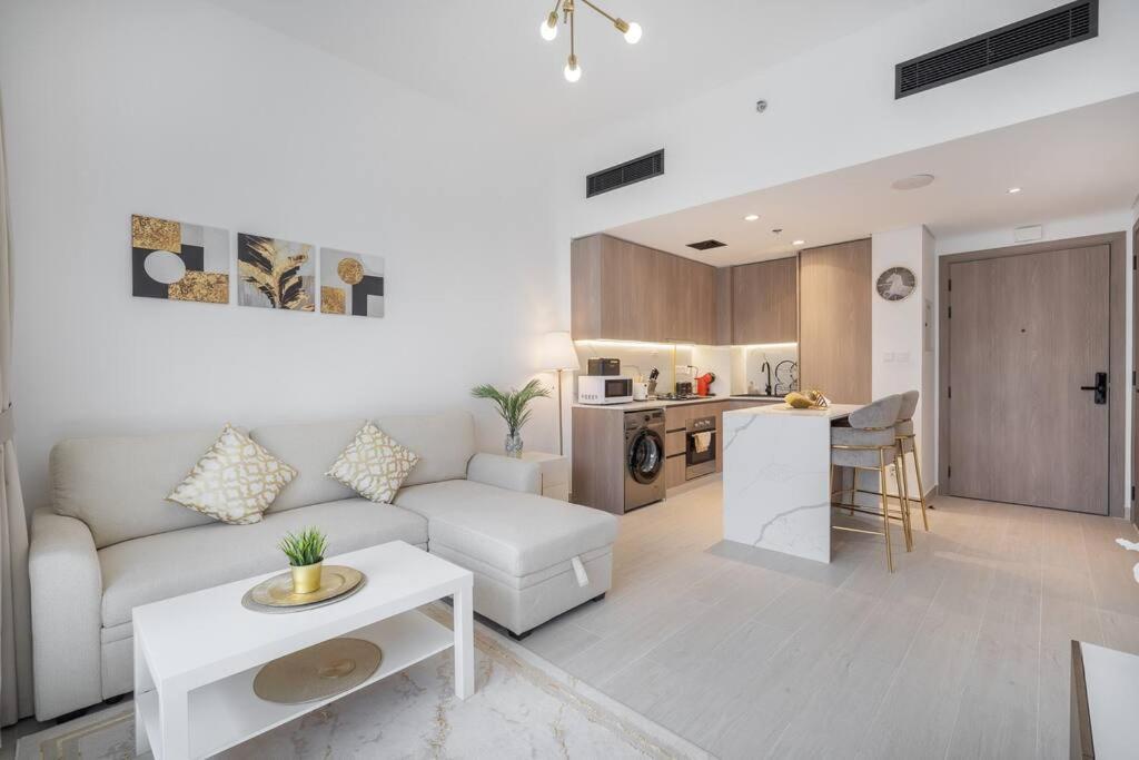 Brand New Listing & & Czechin Apartment