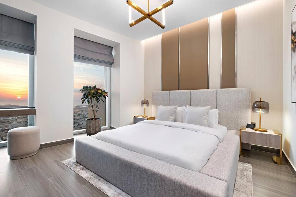 Apartment First Class 3br Wtih Full Burj Khalifa & Fountain View Dubai