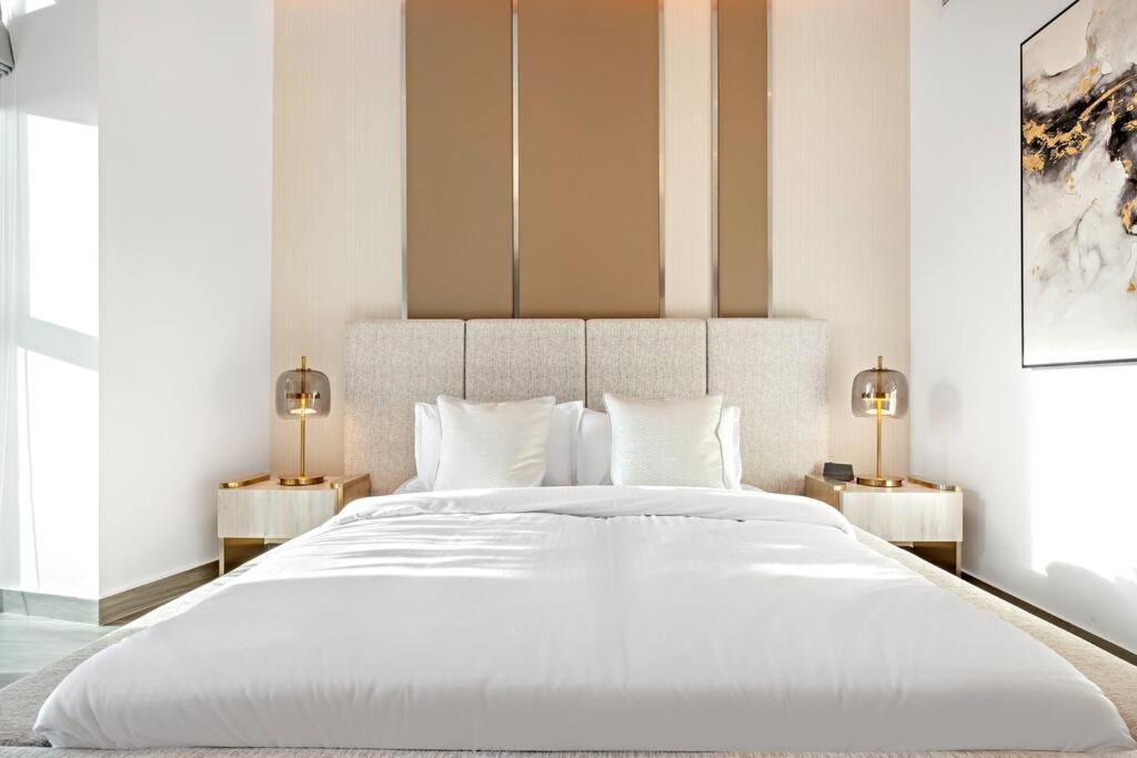First Class 3br Wtih Full Burj Khalifa & Fountain View