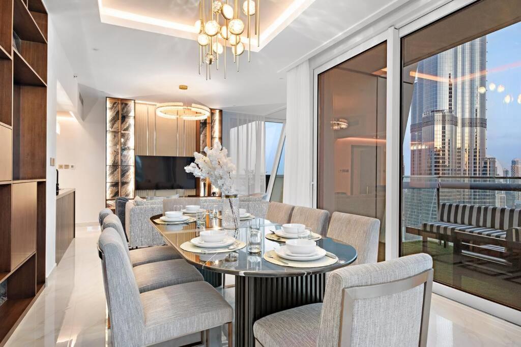 First Class 3br Wtih Full Burj Khalifa & Fountain View Apartment