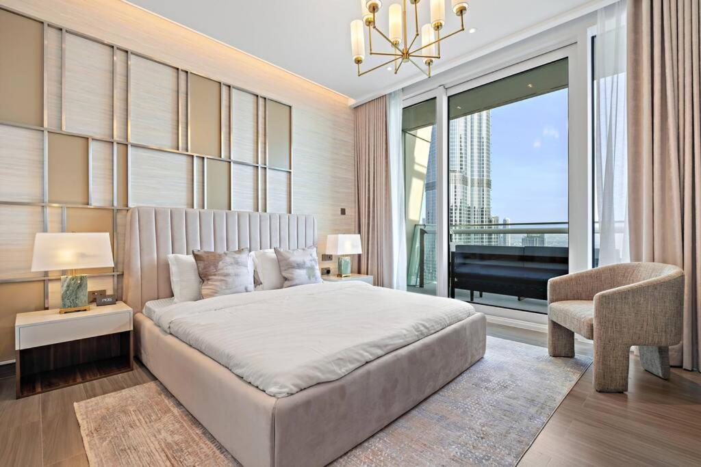 First Class 3br Wtih Full Burj Khalifa & Fountain View Apartment