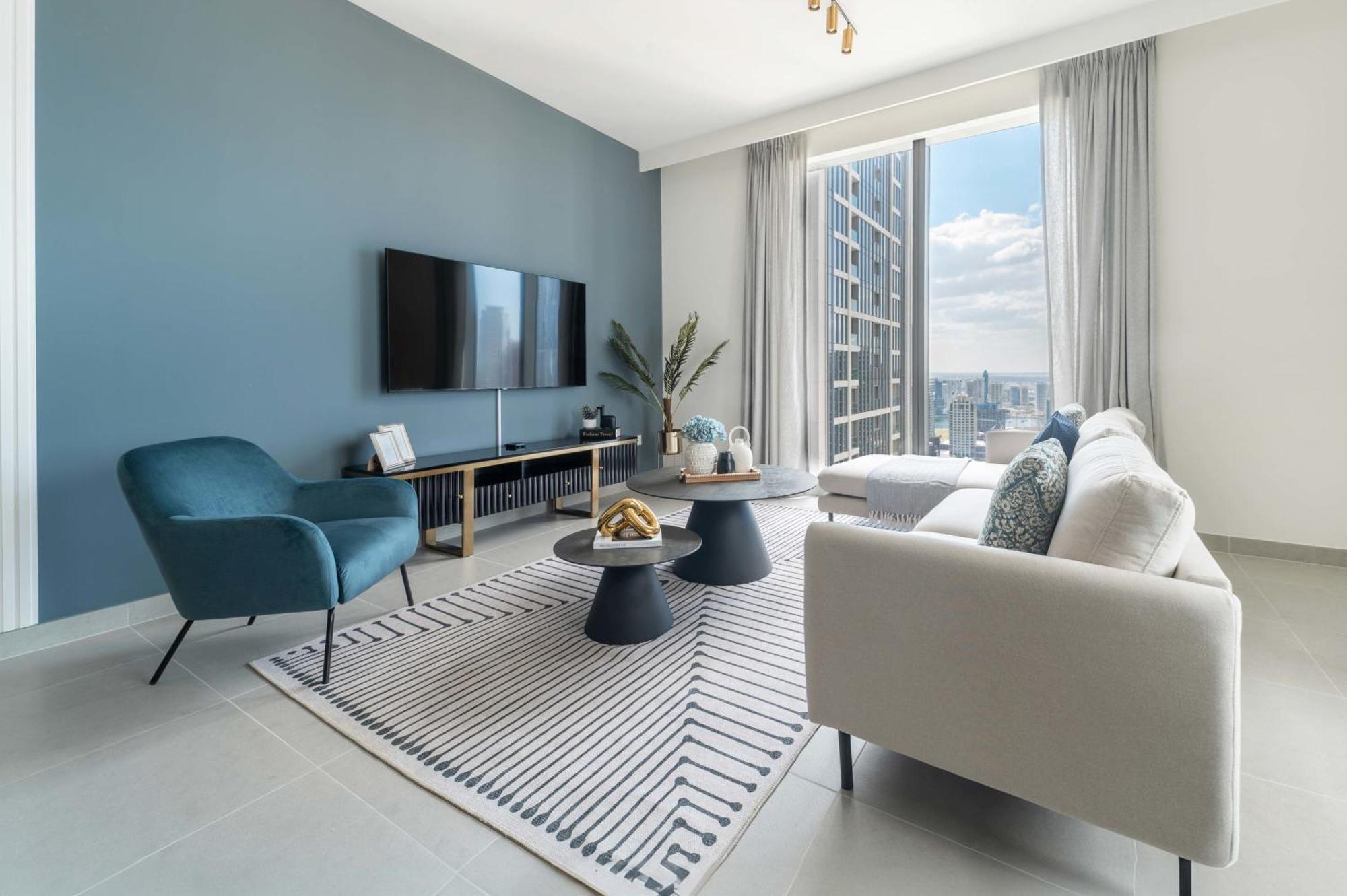 Frank Porter - Tower 1 Apartment Dubai