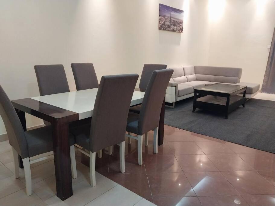 Beautiful Luxury In Near Airport Villa Dubai