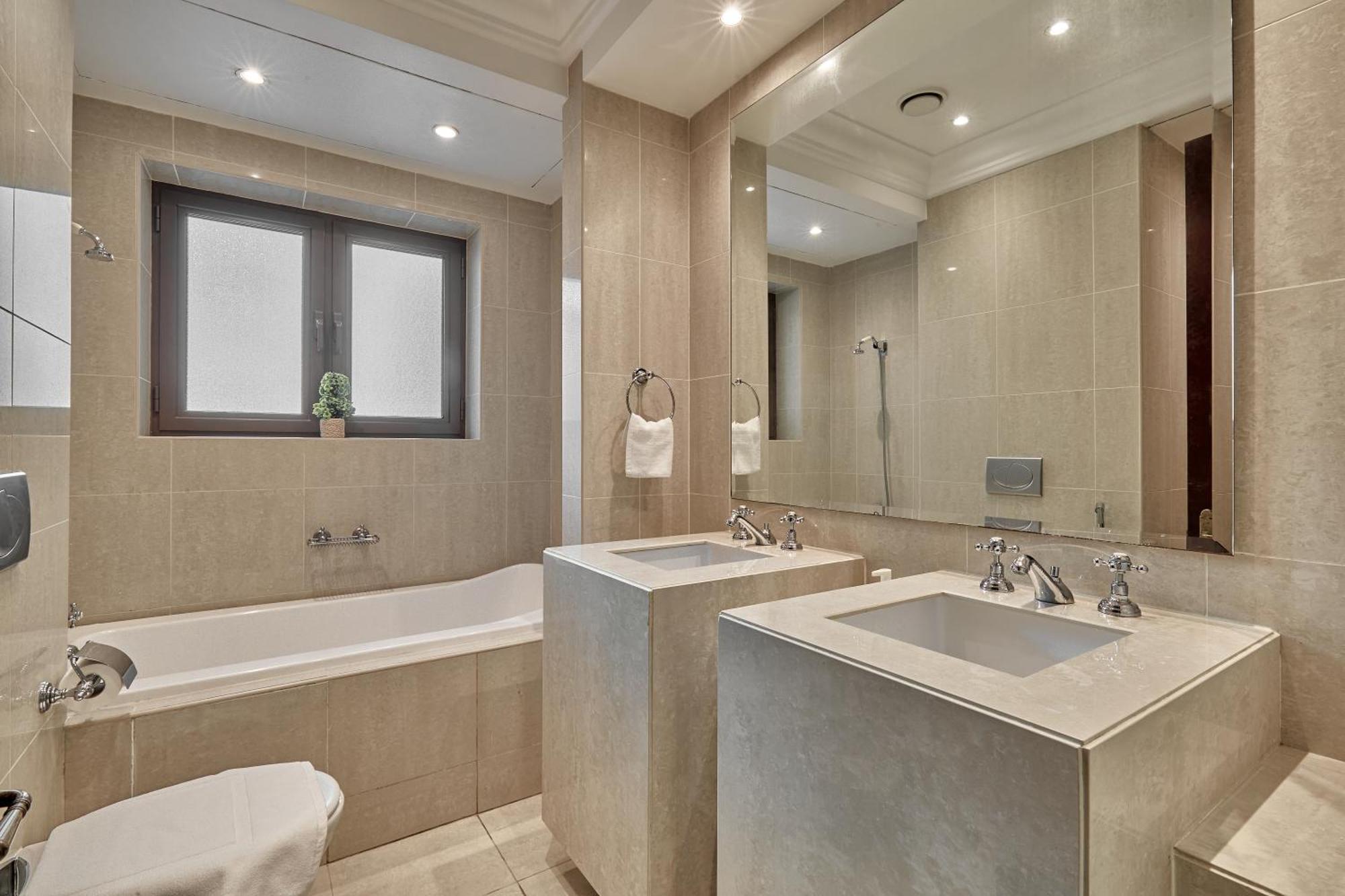 Golden Homes Souk Al Bahar Burj Khalifa View Tajer Residences 1br Mint Avenue Near , Mall & Burj Khalifa *