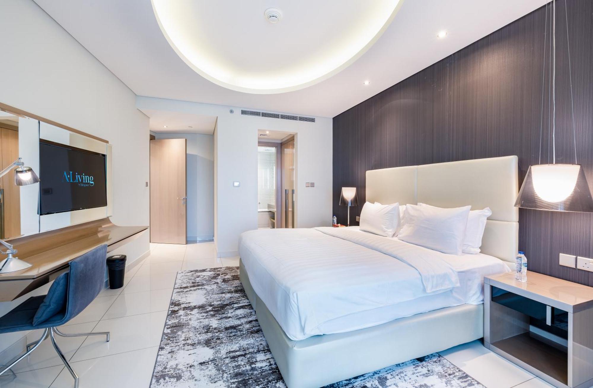 Apartment Aliving Supreme 2br Damac Paramount Tower Business Bay 2907 *
